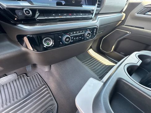 Used 2022 Chevrolet Silverado 1500 LT RWD image 32