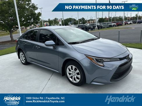 Used 2026 Toyota Corolla LE FWD image 1