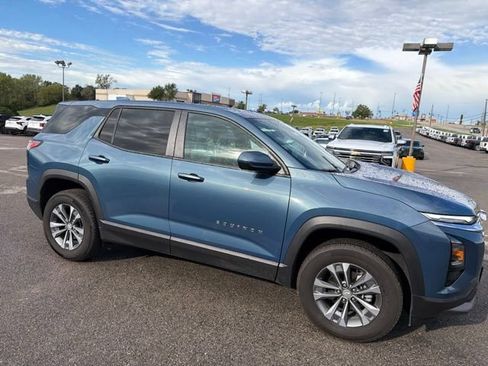 Used 2026 Chevrolet Equinox LT AWD/4WD image 14