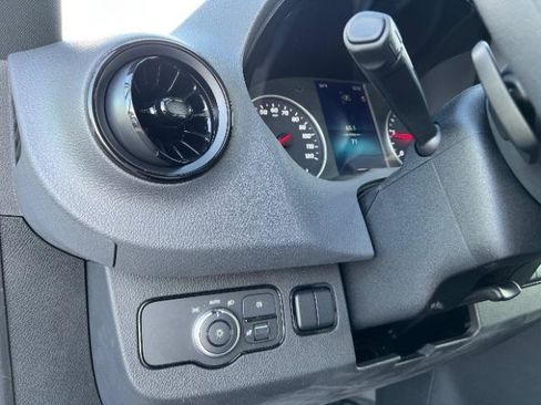 Used 2024 Mercedes-Benz Sprinter 3500 image 12