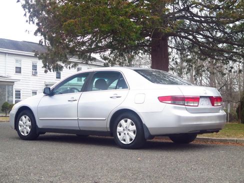 Used 2004 Honda Accord LX image 3