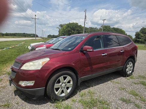 Used 2010 Chevrolet Traverse LT w/ Personal Connectivity Package FWD image 1