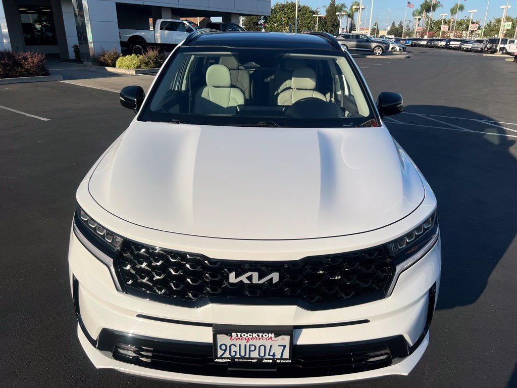 Used 2023 Kia Sorento EX w/ Panoramic Sunroof Package FWD image 6