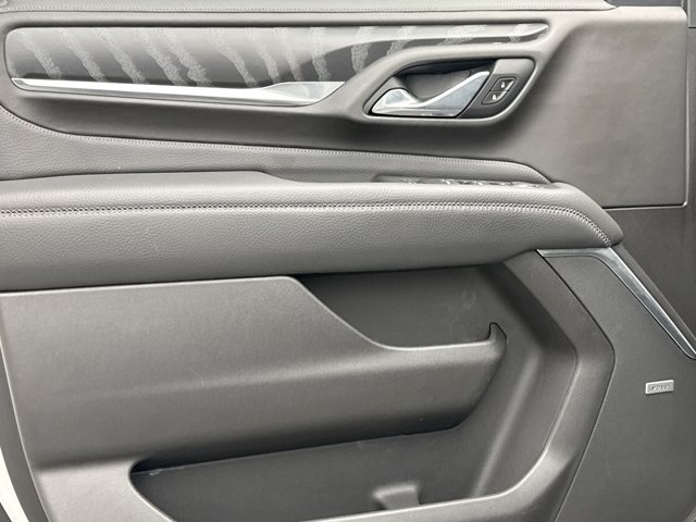Used 2021 GMC Yukon XL Denali w/ Denali Premium Package AWD/4WD image 9