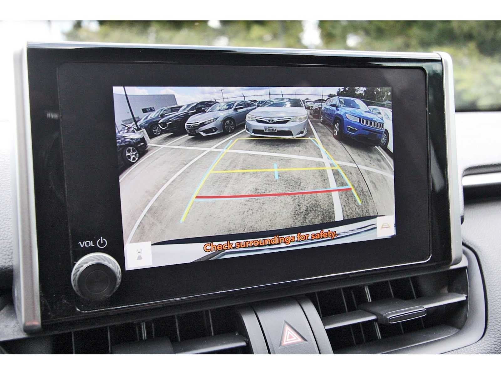 Used 2024 Toyota RAV4 XLE w/ Convenience Package FWD image 23