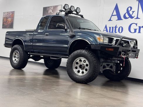 Used 1997 Toyota Tacoma 4x4 Xtracab V6 image 2