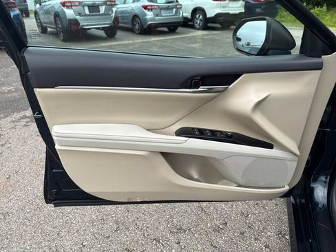 Used 2020 Toyota Camry XLE w/ Driver Assist Package FWD image 13