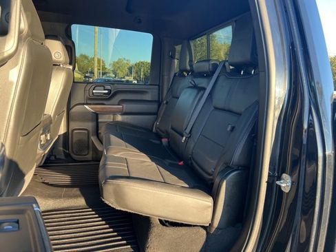 Used 2022 Chevrolet Silverado 2500 High Country image 32