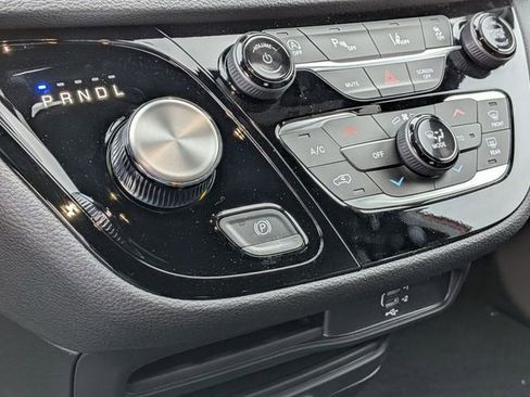 New 2026 Chrysler Pacifica Select w/ S Appearance Package image 20