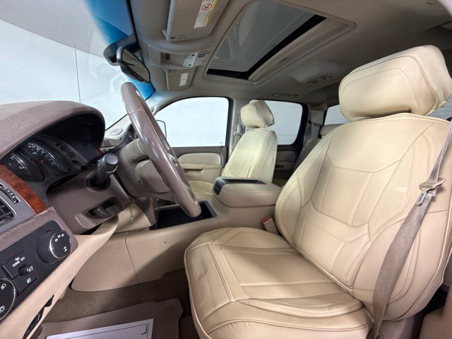 Used 2014 Chevrolet Silverado 3500 LTZ w/ LTZ Plus Package AWD/4WD image 17