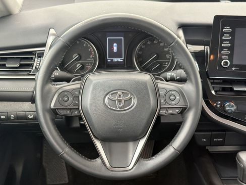 Used 2024 Toyota Camry SE FWD image 11