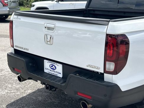 Used 2022 Honda Ridgeline Black Edition image 13