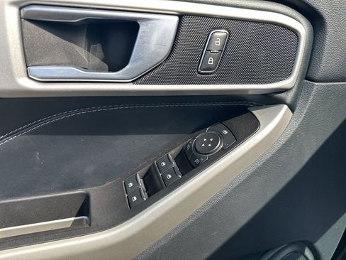 Used 2022 Ford Explorer XLT w/ Class IV Trailer Tow Package image 17