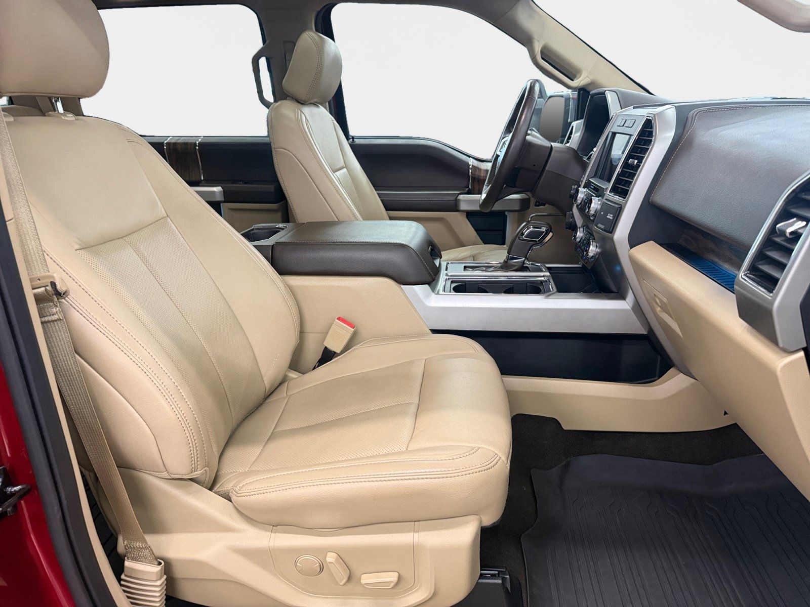 Used 2019 Ford F150 Lariat w/ Equipment Group 502A Luxury AWD/4WD image 12