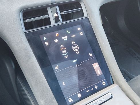 Used 2023 Porsche Taycan GTS image 18