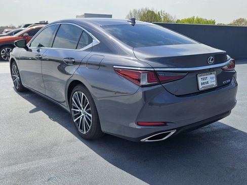 Used 2024 Lexus ES 350 w/ Premium Package image 4