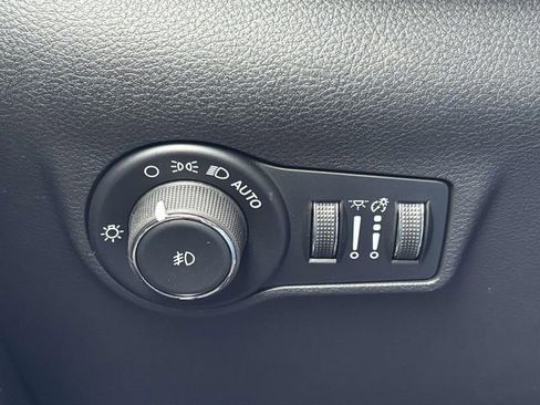 New 2026 Jeep Compass Latitude image 18