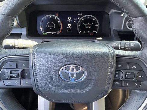 New 2026 Toyota 4Runner Limited AWD/4WD image 30
