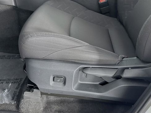 Used 2025 Toyota Tacoma SR5 AWD/4WD image 24