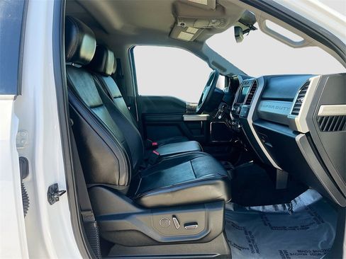 Used 2017 Ford F250 Lariat w/ Lariat Value Package image 28