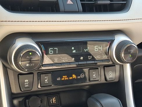 Certified 2025 Toyota RAV4 XLE w/ Convenience Package image 17