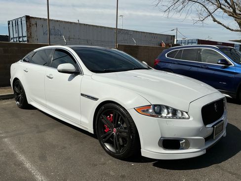 Used 2015 Jaguar XJ R LWB image 1