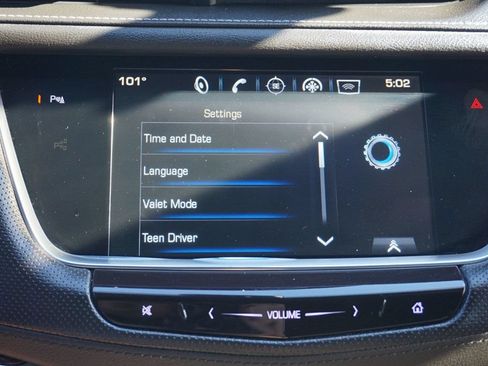Used 2017 Cadillac XT5 Luxury w/ Driver Awareness Package AWD/4WD image 36