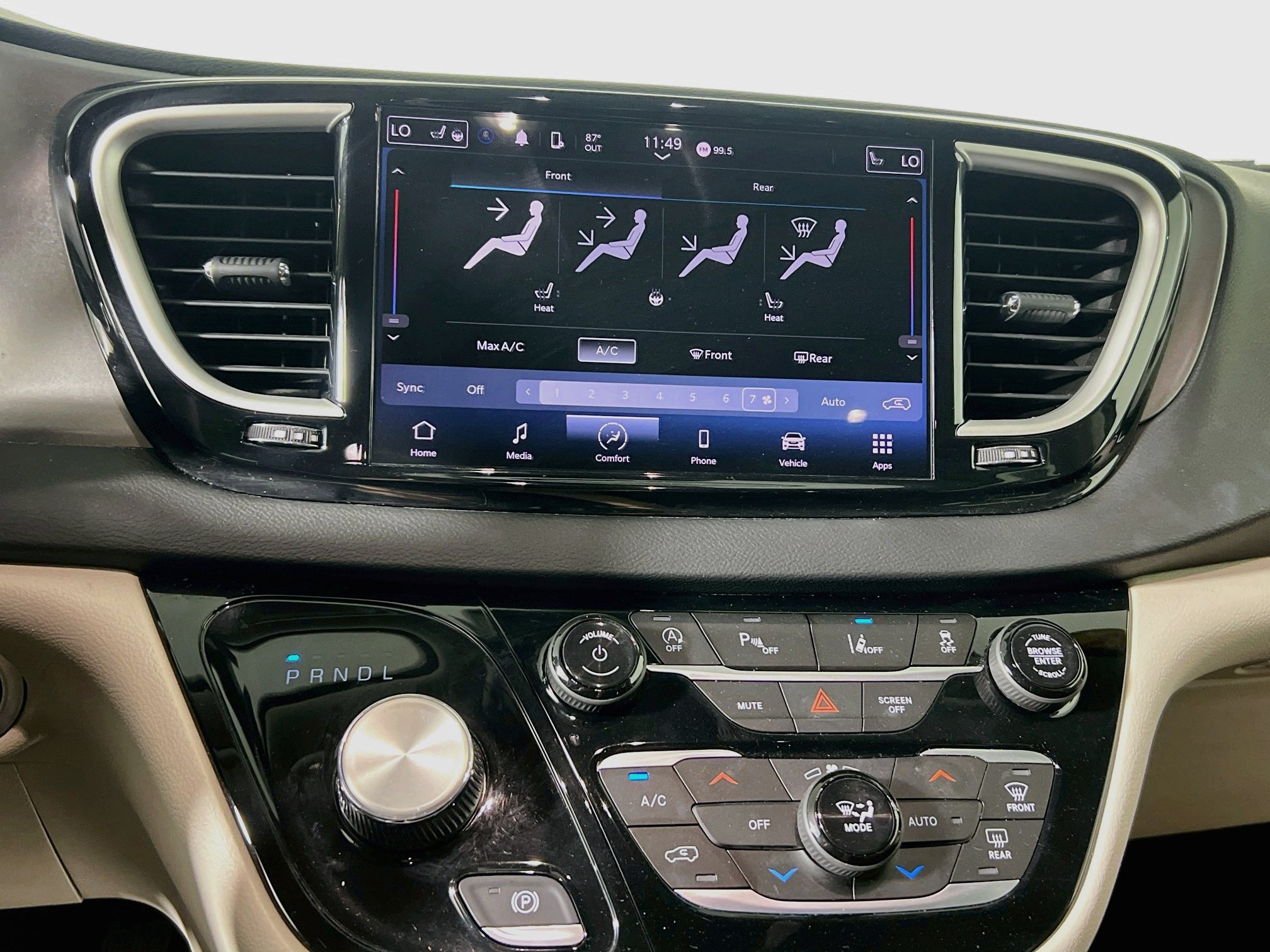 Used 2023 Chrysler Pacifica Touring-L FWD image 26