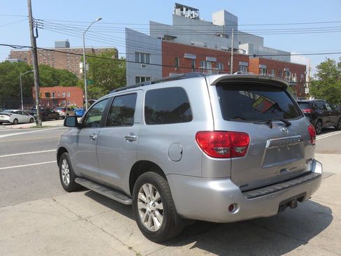 Used 2011 Toyota Sequoia Limited AWD/4WD image 5