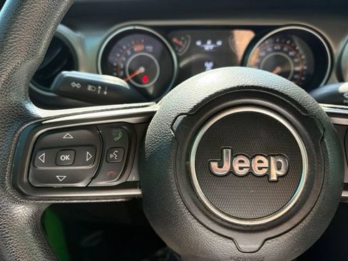 Used 2018 Jeep Wrangler Unlimited Sport AWD/4WD image 15