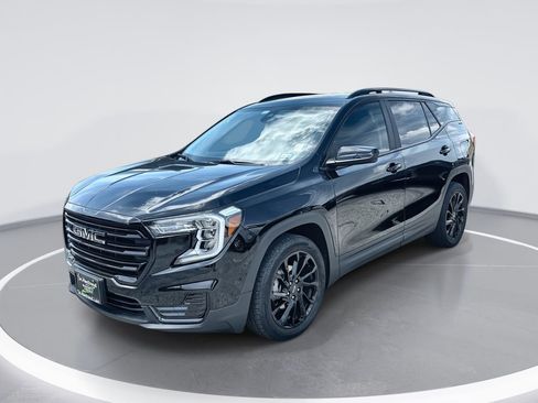 Used 2023 GMC Terrain SLE w/ Driver Convenience Package FWD image 1