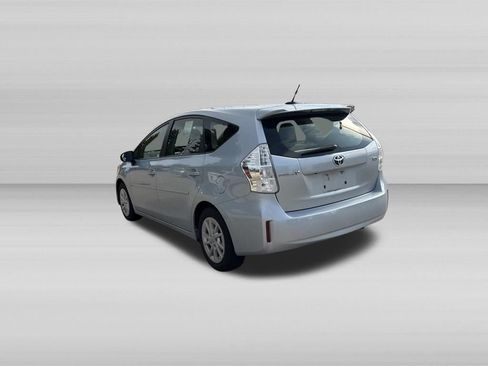 Used 2014 Toyota Prius V Three FWD image 6