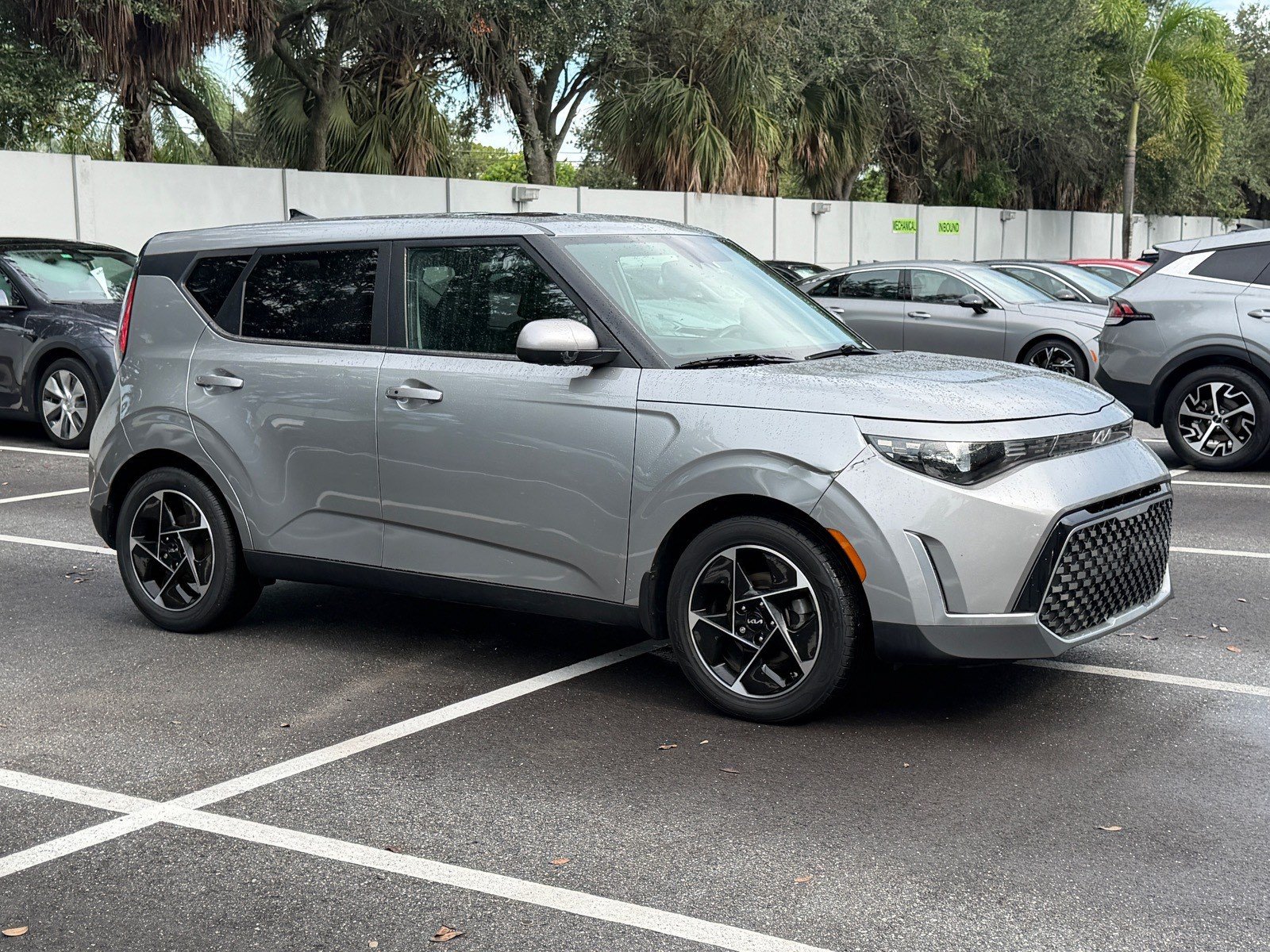 Certified 2023 Kia Soul EX FWD image 1