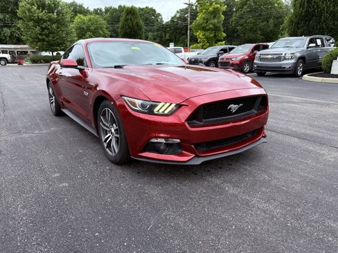 Used 2016 Ford Mustang GT Premium image 5