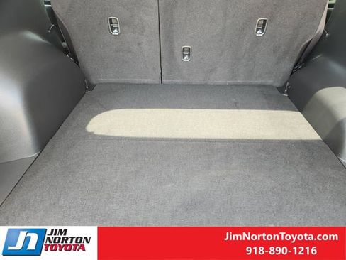 Used 2025 Kia Sportage EX FWD image 31