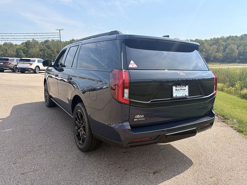 New 2027 Ford Expedition Max Platinum AWD/4WD image 3