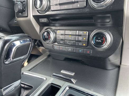 Used 2015 Ford F150 Lariat w/ Equipment Group 501A Mid AWD/4WD image 28
