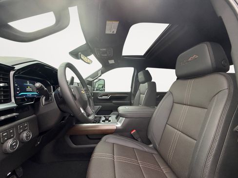 New 2026 Chevrolet Silverado 2500 High Country w/ High Country Premium Package image 9