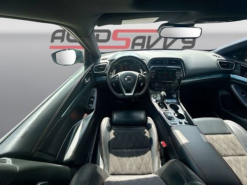 Used 2022 Nissan Maxima SR w/ Sport Mat Group FWD image 24