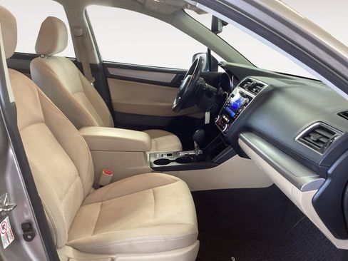 Used 2019 Subaru Outback 2.5i Premium image 15