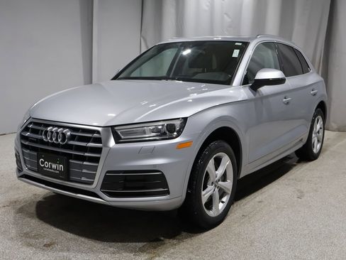 Used 2020 Audi Q5 2.0T Premium w/ Convenience Package image 8