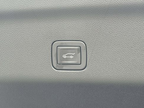 New 2026 Chevrolet Suburban High Country image 24