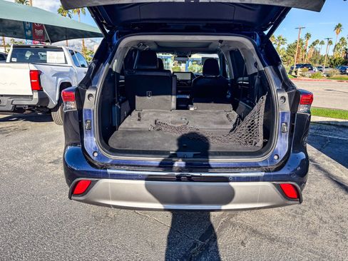 Used 2023 Toyota Highlander Platinum image 13