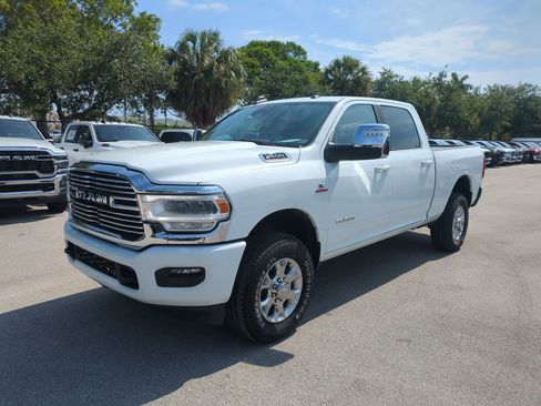 Used 2024 RAM 2500 Laramie w/ Safety Group AWD/4WD image 10
