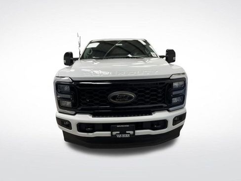 Used 2025 Ford F350 Lariat w/ Black Appearance Package image 12