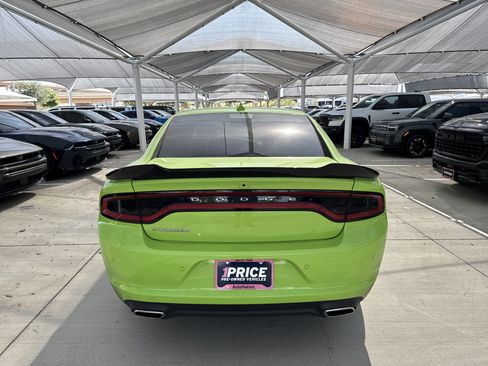 Used 2023 Dodge Charger SXT w/ Plus Group RWD image 5