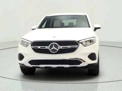 Certified 2023 Mercedes-Benz GLC 300 image 2