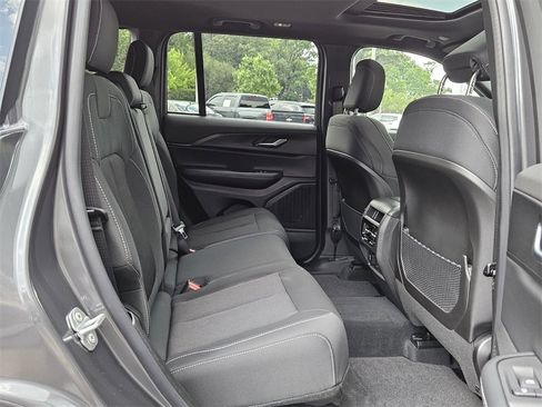 New 2025 Jeep Grand Cherokee Laredo X w/ Luxury Tech Group I image 14