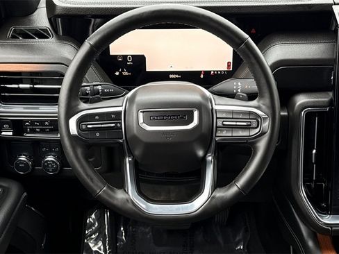 Used 2025 GMC Yukon XL Denali image 21