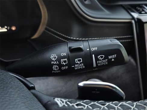 Used 2024 Jeep Grand Cherokee Limited image 32